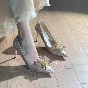 รองเท้าส้นสูงสีแชมเปญสุดหรูสำหรับฤดูใบไม้ผลิและฤดูใบไม้ร่วงปี 2026 ป้องกันการลื่น ใส่ได้สองแบบ รองเท้าเจ้าสาว รองเท้าลำลองสำหรับผู้หญิง - Product Image 1