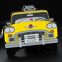 Usine personnalisée de bonne qualité avec votre propre logo design émail souple en alliage de zinc moulé sous pression logo en forme de voiture médaille créative