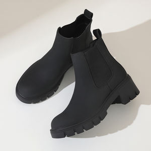 Botas de media pantorrilla Chelsea romanas impermeables y ligeras de verano 2024 para mujer con cierre sin cordones, parte superior de charol y tacón grueso - Product Image 5