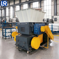 Broyeur et concasseur industriel à un seul arbre, machine intégrée à alimentation hydraulique pour le recyclage des déchets solides en plastique, bois et caoutchouc