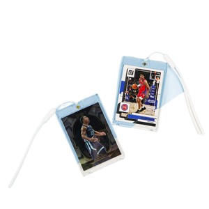 Porta Tarjetas de PVC Personalizado Xuesi con Cuerda para Colgar, Multitamaño, Resistente a los Rayos UV, Protector de Tarjetas Deportivas - Product Image 1