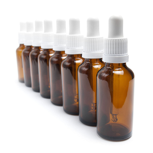 Botellas de Vidrio Ámbar Vacías de 5ml-100ml para Aceites Esenciales con Tapas Cuentagotas Negras, Blancas, Doradas y Plateadas para Uso con Rímel - Product Image 6