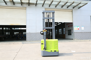 รถยกพาเลทไฟฟ้าพร้อมงาปรับระดับได้และระบบยกสูง ดีไซน์ประหยัดพลังงาน - Product Image 4