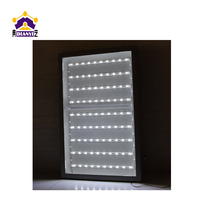 Boîte lumineuse publicitaire extérieure en aluminium avec cadre LED personnalisé, équipement de signalisation lumineuse debout
