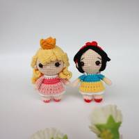 Personnage de film Amigurumi Princesse en coton tricoté, peluche faite à la main, sirène princesse au crochet, mini princesse, cadeau