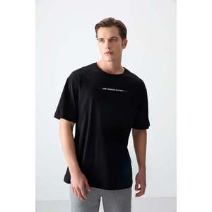เสื้อยืดแขนสั้นพิมพ์ลายทรงโอเวอร์ไซส์เนื้อผ้าฝ้าย 100% สีดำสำหรับผู้ชาย Air Jones - รุ่น 88358 - Product Image 3