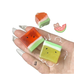 Juguete Antiestrés de TPR con Forma de Sandía de 3 cm, Serie Frutas, Regalo para Niños de 5 a 7 Años y Adultos para Divertirse con Amigos - Product Image 3