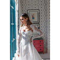 Robe de mariée classique 2-en-1 avec manches amovibles en dentelle, taille basque, décolleté cœur, traîne chapelle, longueur ras du sol, grande taille