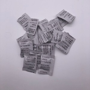 Adsorbant déshydratant en gel de silice japonais pour produits électroniques avec fonction désodorisante et petit emballage - Product Image 3