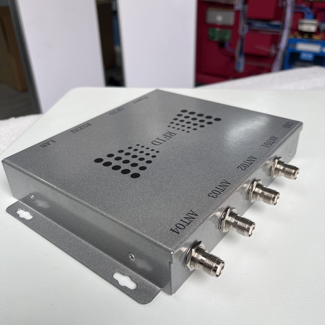 C-Readertek High Performance E710 UHF RFID Fixed Reader 4 TNC Antenna 860-928MHz TCP/IP Communication >400 Tags/Second 15m