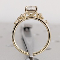 Anillo de Compromiso con Diamante Cultivado en Laboratorio, 2CT, Esmeralda, Engaste en Racimo, Piedras Laterales, Oro Sólido de 10K/14K/18K, Certificado IGI, CVD/HPHT, Personalizado