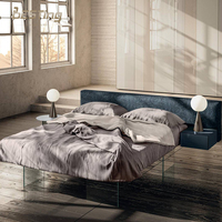 Lit double moderne avec tête de lit en tissu plissé horizontal délicat avec veilleuse LED grands lits en lévitation