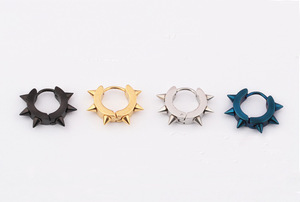 Pendientes de diente de lobo de acero inoxidable policromático médico de estilo Punk, diente de <span class=keywords><strong>sierra</strong></span> Huggie para niños o niñas - Product Image 3