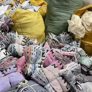 服パンツトップスドレスとスカート混色の服の束 - Product Image 1