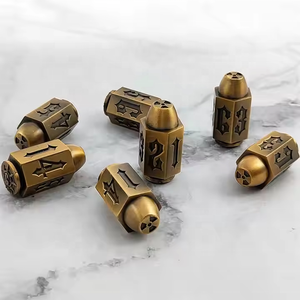 Revolver D6 dés Cool Bullet polyédrique en vrac laiton métal DND RPG dés accessoires pour Donjons <span class=keywords><strong>et</strong></span> Dragons Gamer Vente en gros - Product Image 4