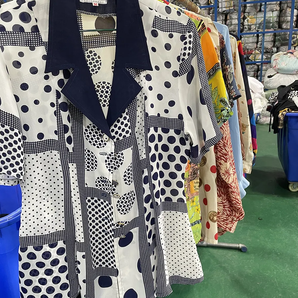 Elderly people's gauze tops second-hand clothing priced at 45 kilograms/100 kilograms wholesale packaging of used clothes