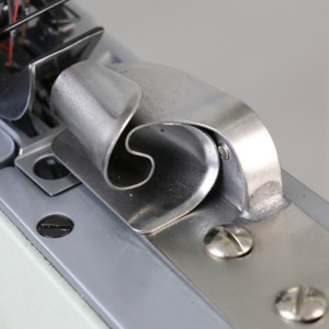 HK-928 macchina per cucire a triplo ago a guida diretta spessore per cucire 3200spm 11-14 # nuovo punto catena Feed-Off-The-Arm - Product Image 4