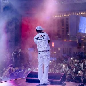 Camiseta Extra Grande de Algodón Orgánico 100% Tejida a Medida para Hombre, Diseño Estampado, Antiarrugas y Transpirable - Product Image 6