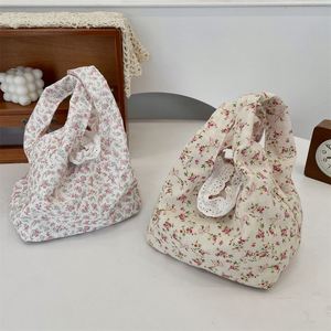 Sac fourre-tout à imprimé floral mignon, petit sac à main pour le travail, sac à main d'été pour femmes, sac à poignet de style coréen - Product Image 5