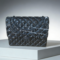 Sculpture d'art moderne, statue au design personnalisé, décoration moderne pour centre commercial, sculpture de sac à main en marbre à vendre
