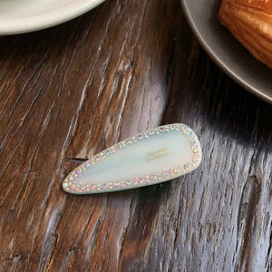 กิ๊บติดผมรูปหยดน้ำประดับเพชรระยิบระยับทรงสามเหลี่ยมสำหรับผู้หญิง กิ๊บปากเป็ดติดผมด้านข้าง เครื่องประดับผม - Product Image 6