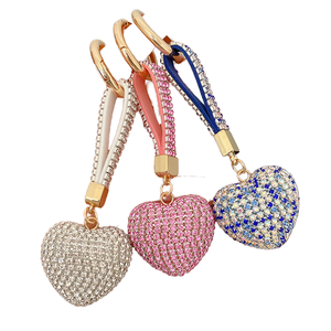 ゴージャスな漫画ハート型キーチェーンラインストーン装飾環境にやさしいおしゃれな合金ホルダー誕生日プレゼント - Product Image 1