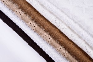Nouvelle arrivée léger 100% Polyester Spandex chaîne tricot Jacquard tissus doux teint Carpe pour les robes des filles - Product Image 3