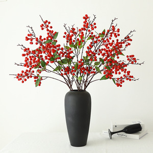 Ramo de Bayas Rojas Artificiales de Espuma Plástica, Fruta de la Fortuna, Decoración para el Hogar y Bodas, Serie 6350 - Product Image 1