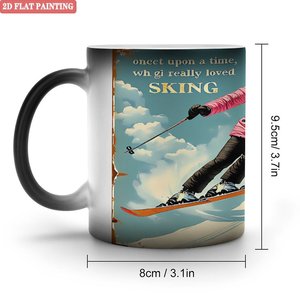 Taza de Cerámica Negra Esmerilada de 11 oz que Cambia de Color con Diseño Artístico de Esquí - Product Image 1