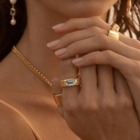 Bague Femme Chunky en Or S925 avec Topaze Bleue Taille Émeraude et Zircon, Style Vintage, Vente en Gros Gemnel