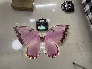 <span class=keywords><strong>Drone</strong></span> papillon bionique télécommandé, nouveau modèle, best-seller. Comprend un design réaliste avec des ailes qui battent. Convient pour les mariages. - Product Image 5