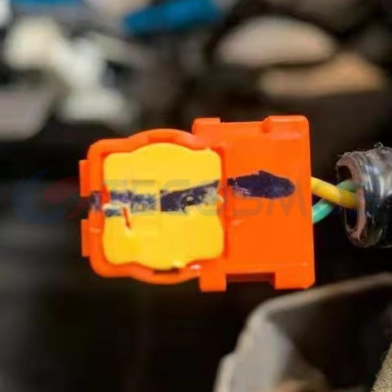 Car Connector For sensor plug has an orange short yellow cover with 2 pins CT2-0163M-3