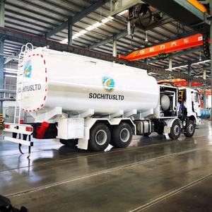 Camions-citernes HOWO 8*4 <span class=keywords><strong>de</strong></span> haute qualité, directement <span class=keywords><strong>de</strong></span> l'usine, pour le ravitaillement d'avions et d'hélicoptères, <span class=keywords><strong>à</strong></span> <span class=keywords><strong>prix</strong></span> abordable - Product Image 4