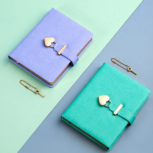 Carnet <span class=keywords><strong>de</strong></span> notes <span class=keywords><strong>de</strong></span> bureau personnalisé en PU avec fermoir cœur, design coréen B6 mignon, gaufrage doré - Product Image 1