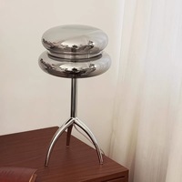 Lámpara de Mesa LED Moderna con Pantalla de Bola Cromada, Diseño Eléctrico Minimalista, Ecológica, Regulable, para Lectura en el Dormitorio