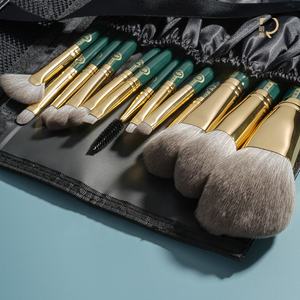 Pelucheux — ensemble <span class=keywords><strong>de</strong></span> poudre <span class=keywords><strong>de</strong></span> signet, <span class=keywords><strong>de</strong></span> haute qualité, coloré, kawaii, <span class=keywords><strong>meilleur</strong></span> pinceaux <span class=keywords><strong>de</strong></span> <span class=keywords><strong>maquillage</strong></span>, <span class=keywords><strong>marque</strong></span> avec étui, étiquette privée - Product Image 5