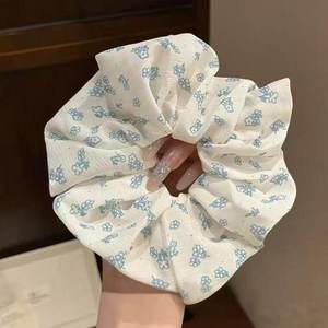 Chouchous à fleurs bleu-gris à motif marguerite frais, élastiques pour cheveux, accessoires pour queue de cheval pour femmes - Product Image 6