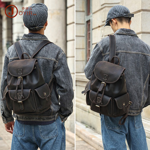 Mochila Retro de Cuero Crazy Horse Unisex 20-35L, Bolsa de Viaje Estilo Británico - Product Image 1