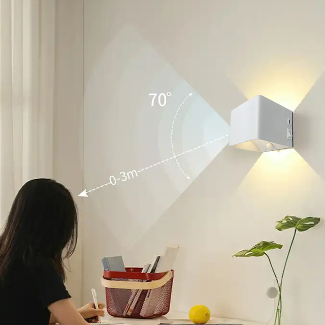 Rechargeable Wireless Aluminum up and Down Mounted Light Fixture Lamps Motion Sensor Wall Sconce Rechargeable Wall Lamp