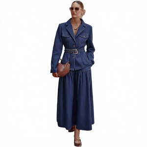 ชุดกระโปรงยีนส์ลำลองทันสมัยสำหรับใส่ทุกวัน เสื้อแจ็คเก็ตคอวีสำหรับผู้หญิงและกระโปรงทรงเอแบบยาว ชุดสองชิ้นพร้อมเข็มขัดติดกระดุม ลายพิมพ์ดิจิทัล - Product Image 2