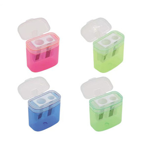 เครื่องเหลาดินสอพลาสติกแบบใสสองรู ดีไซน์ฝาสีสันสดใสสำหรับเด็ก - Product Image 1