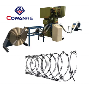 Machine de fabrication de <span class=keywords><strong>grillage</strong></span> barbelé en spirale de haute qualité <span class=keywords><strong>pour</strong></span> concertina et lames de rasoir - Product Image 2