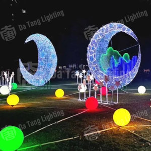 Sculpture lumineuse 3D en forme de croissant de lune pour les paysages nocturnes de Noël, du Ramadan et les célébrations de l'Aïd - Product Image 3