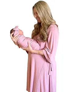 Annelik hemşirelik teslimat elbise ve bebek kundak battaniye katı tozlu pembe süper yumuşak bambu elyaf anne elbise ve bebek Wwaddle
