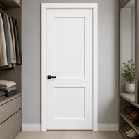 Porte intérieure en MDF recouvert de PVC blanc avec design de panneau Shaker encastré fin pour logements modulaires et aménagements commerciaux
