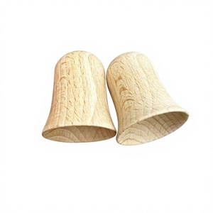 Ornement cloche en bois 1 pièce, style traditionnel, décoration de Noël pour la maison, décoration de table, forme gravée, artisanat en bois de haute qualité - Product Image 1