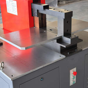 3 ב 1 cnc bar כיפוף המכונה עבור לוח חשמלי הידראולי נחושת <span class=keywords><strong>busbar</strong></span> חיתוך מכונות - Product Image 3