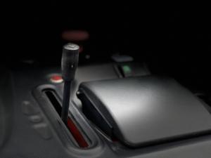 Hete Verkoop China Heftruck Elektrische China Hot Verkoop Nieuwe Stand-On Vna Heftruck Smalle Gangpad Drieweg Stapelaar Truck - Product Image 3