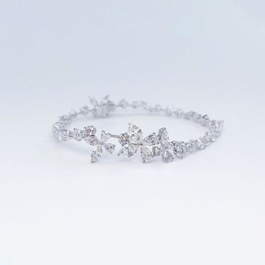 Pulsera de Oro Blanco de 18K con Diamantes Cultivados en Laboratorio, Diseño de <span class=keywords><strong>Mariposa</strong></span> Irregular, Estilo Fashion Channel, para Mujer, Joyería Fina, Regalo, Venta al por Mayor - Product Image 1