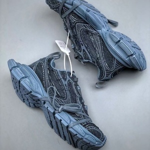 รองเท้าดีไซเนอร์คุณภาพสูง ไซส์ 3XL ผ้าเดนิมตาข่าย รองเท้าผ้าใบสไตล์สตรีทพังก์ สำหรับทุกเพศ เหมาะสำหรับเล่นบาสเกตบอล เดินเล่น และสวมใส่ลำลอง - Product Image 3